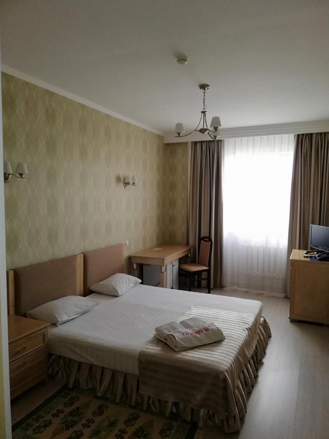 O Azamat Hotel Astana Ngoại thất bức ảnh