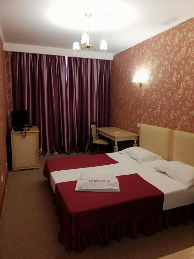O Azamat Hotel Astana Ngoại thất bức ảnh