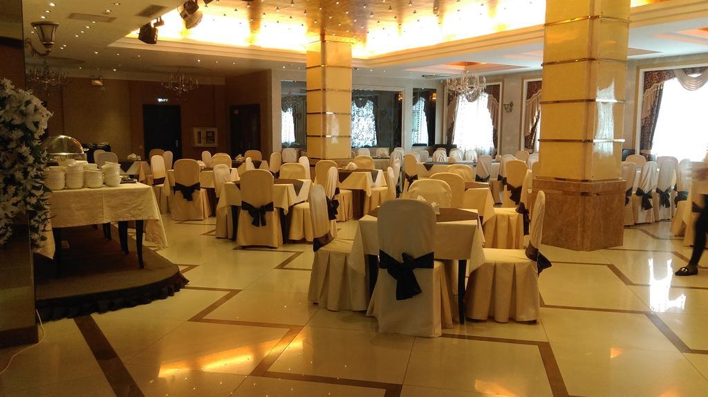 O Azamat Hotel Astana Ngoại thất bức ảnh