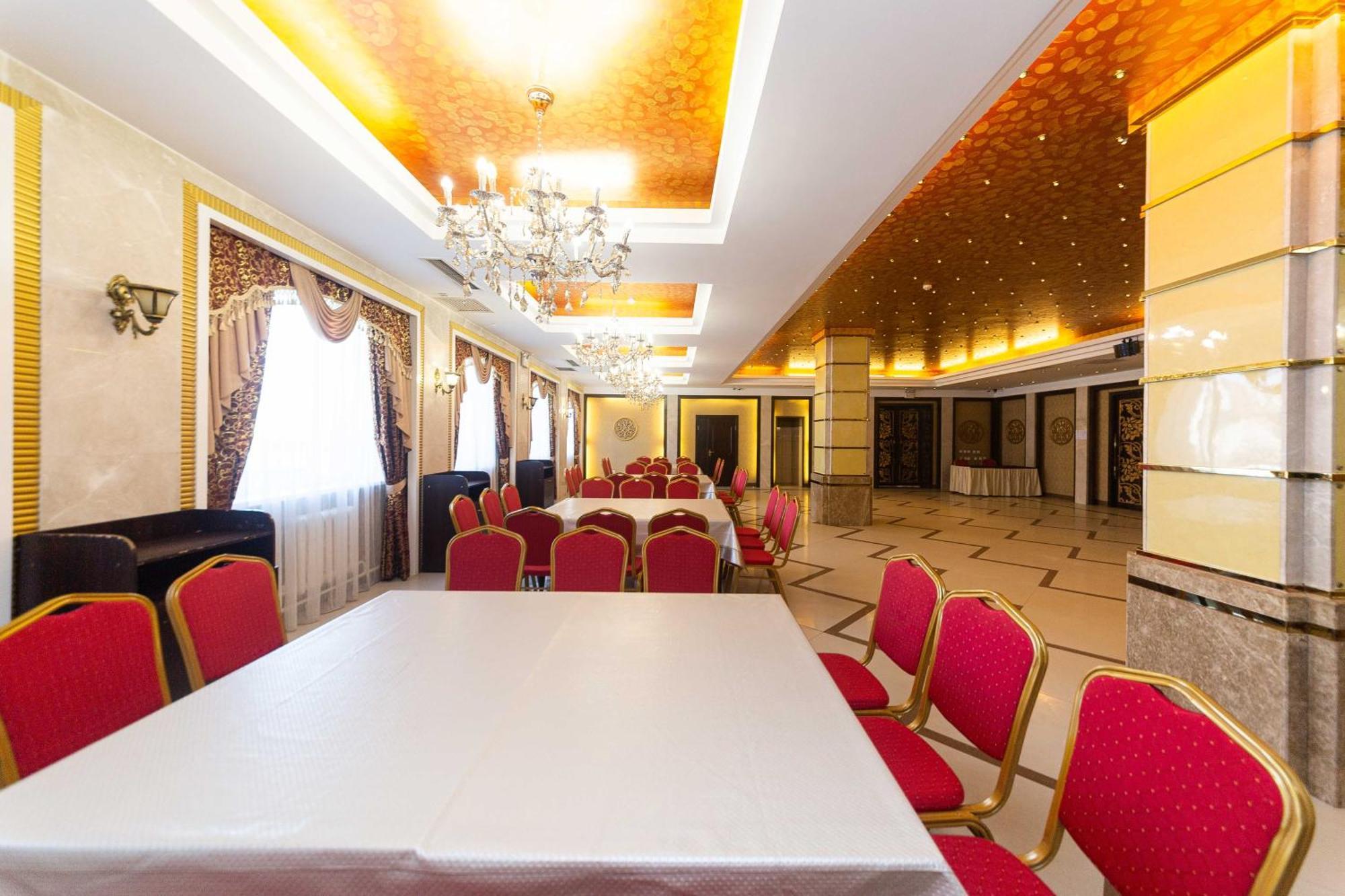O Azamat Hotel Astana Ngoại thất bức ảnh