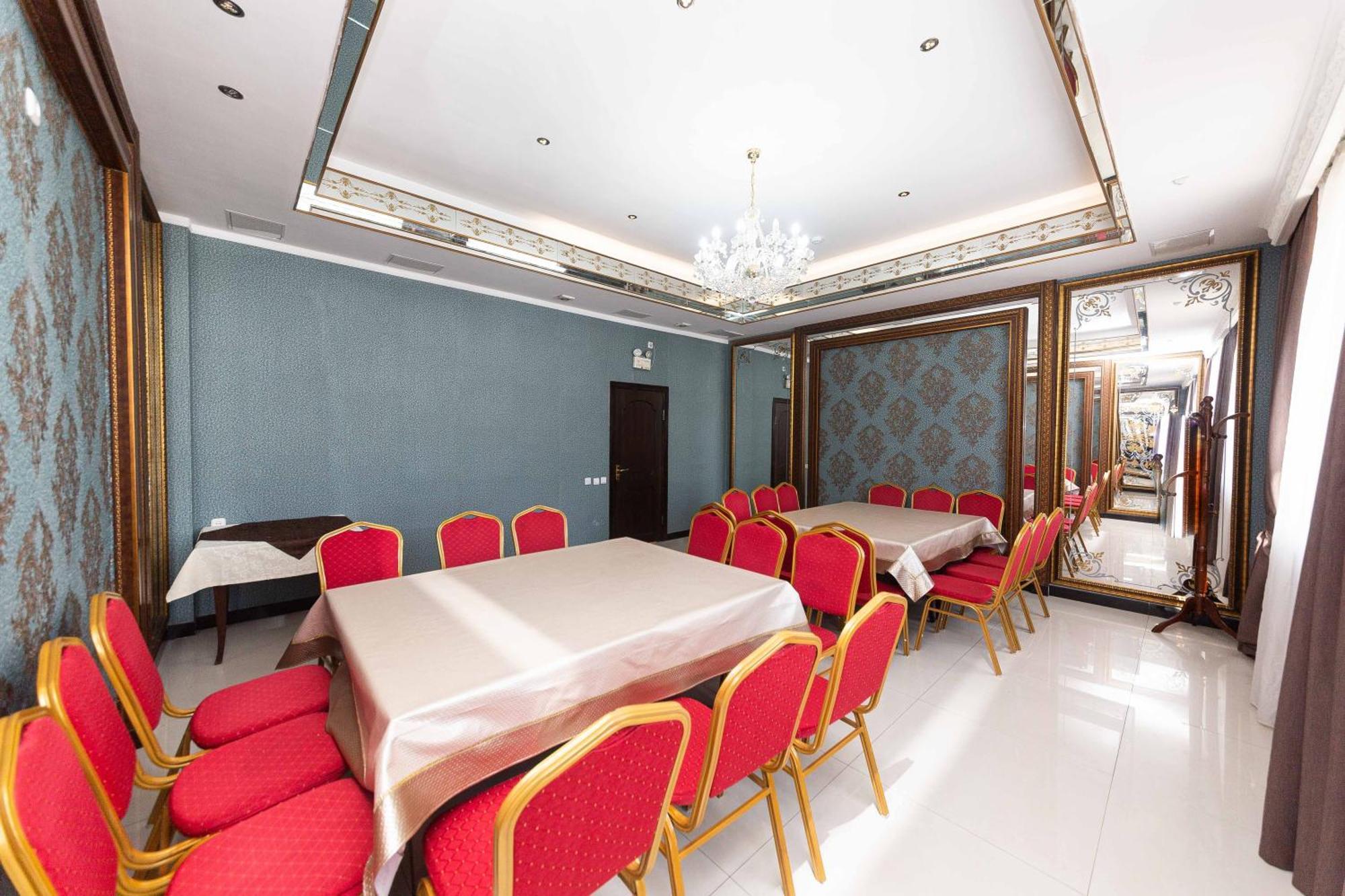 O Azamat Hotel Astana Ngoại thất bức ảnh