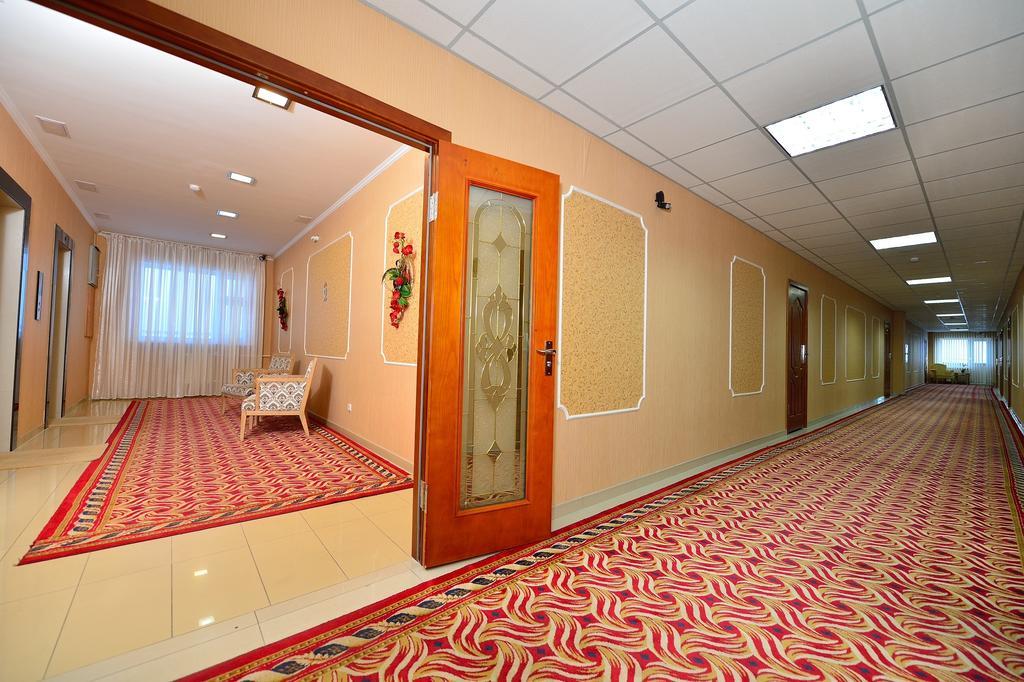 O Azamat Hotel Astana Ngoại thất bức ảnh