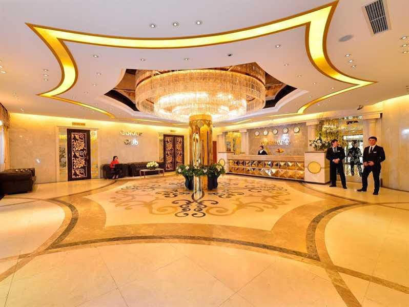 O Azamat Hotel Astana Ngoại thất bức ảnh
